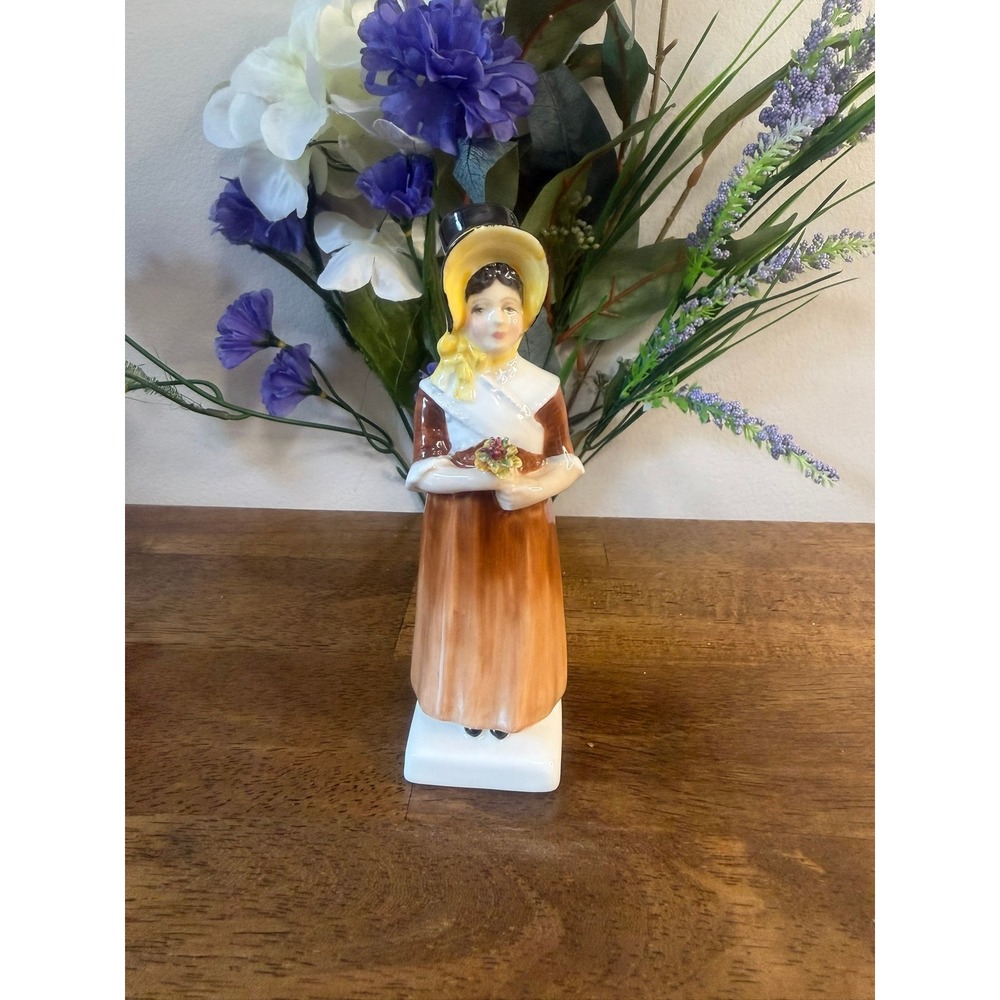 Royal Doulton Louise HN2889 Kate Greenaway Collection Figurine Vintage‎ Bone